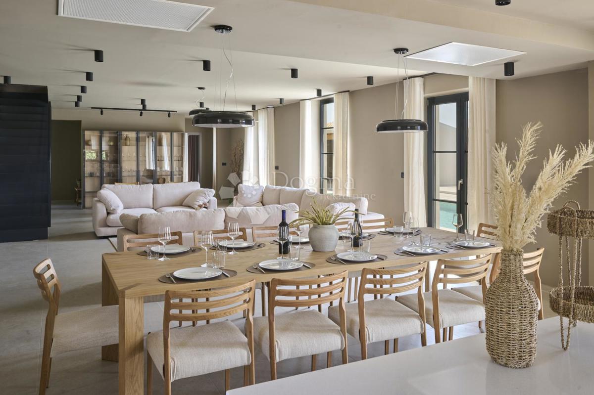 Hiša Poreč, 340m2