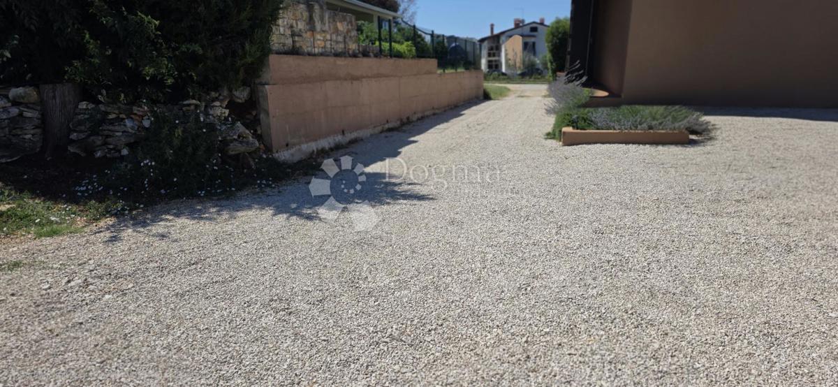 Zazidljivo zemljišče Novigrad, 1.100m2