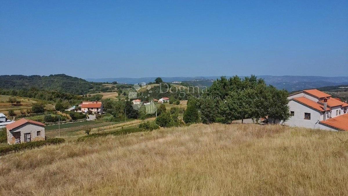 VÝBORNÝ POZEMEK S KRÁSNÝM VÝHLEDEM