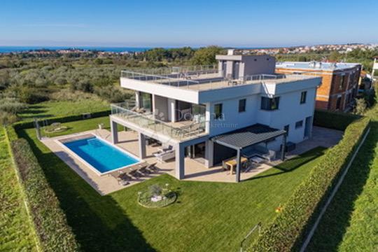Hiša Novigrad, 344m2