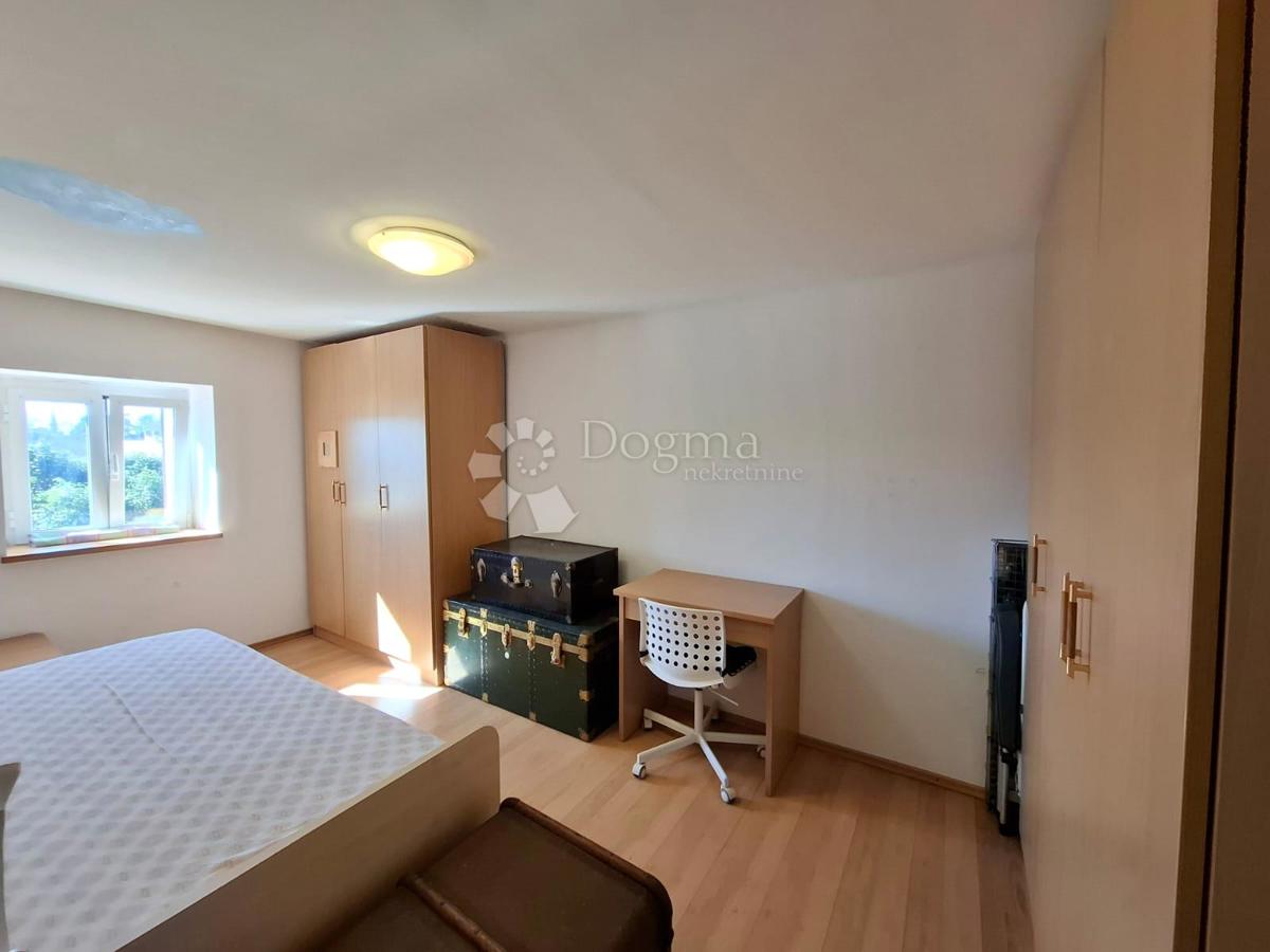 KARIGADOR - Hiša s 3 apartmaji 300m od morja