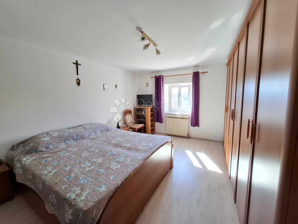 KARIGADOR - Hiša s 3 apartmaji 300m od morja