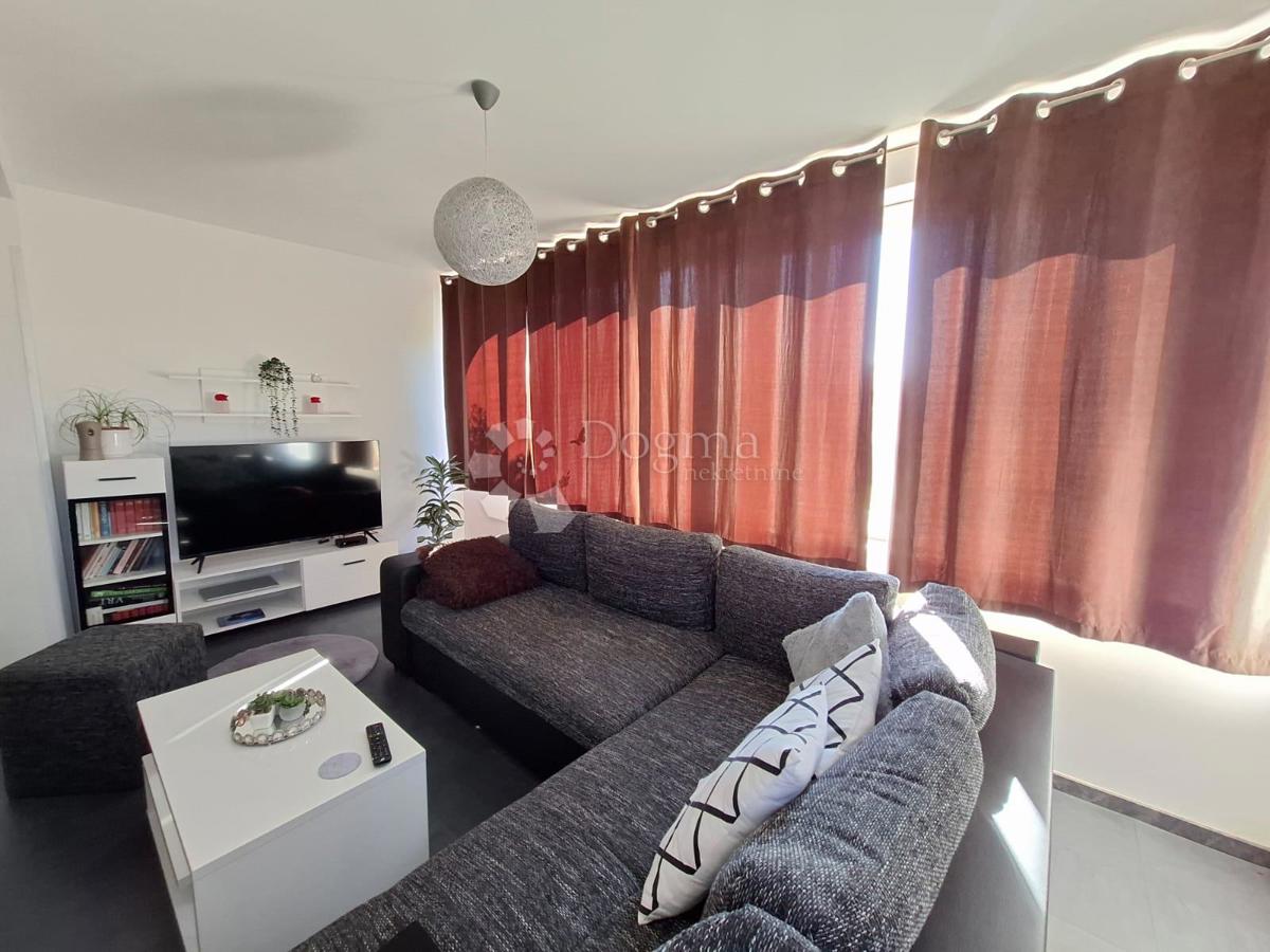 KARIGADOR - Hiša s 3 apartmaji 300m od morja