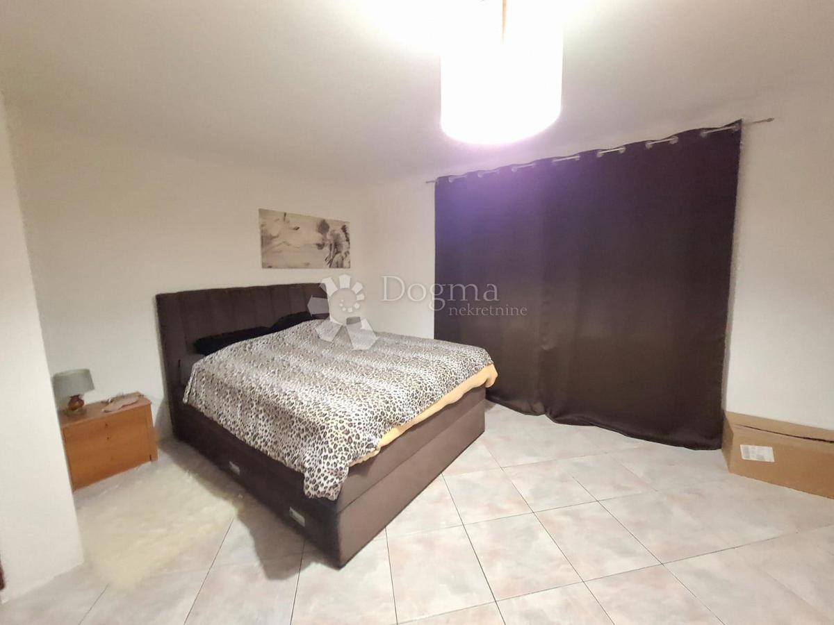 KARIGADOR - Hiša s 3 apartmaji 300m od morja