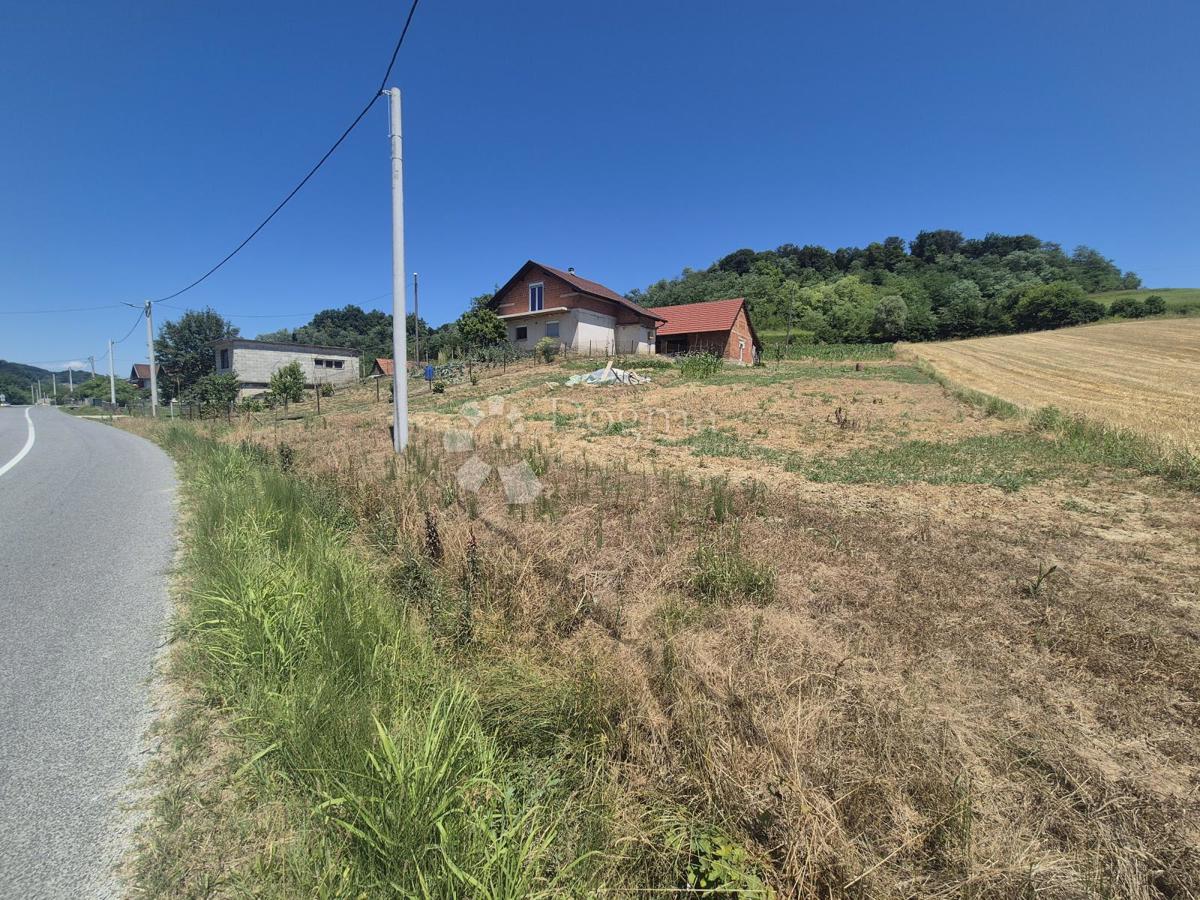 Zazidljivo zemljišče Družilovec, Veliko Trgovišće, 970m2
