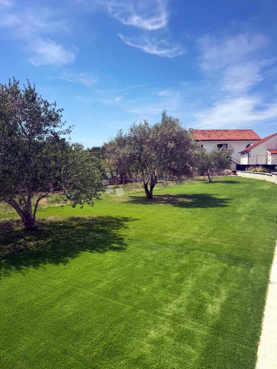 Zazidljivo zemljišče Petrčane, Zadar - Okolica, 365m2