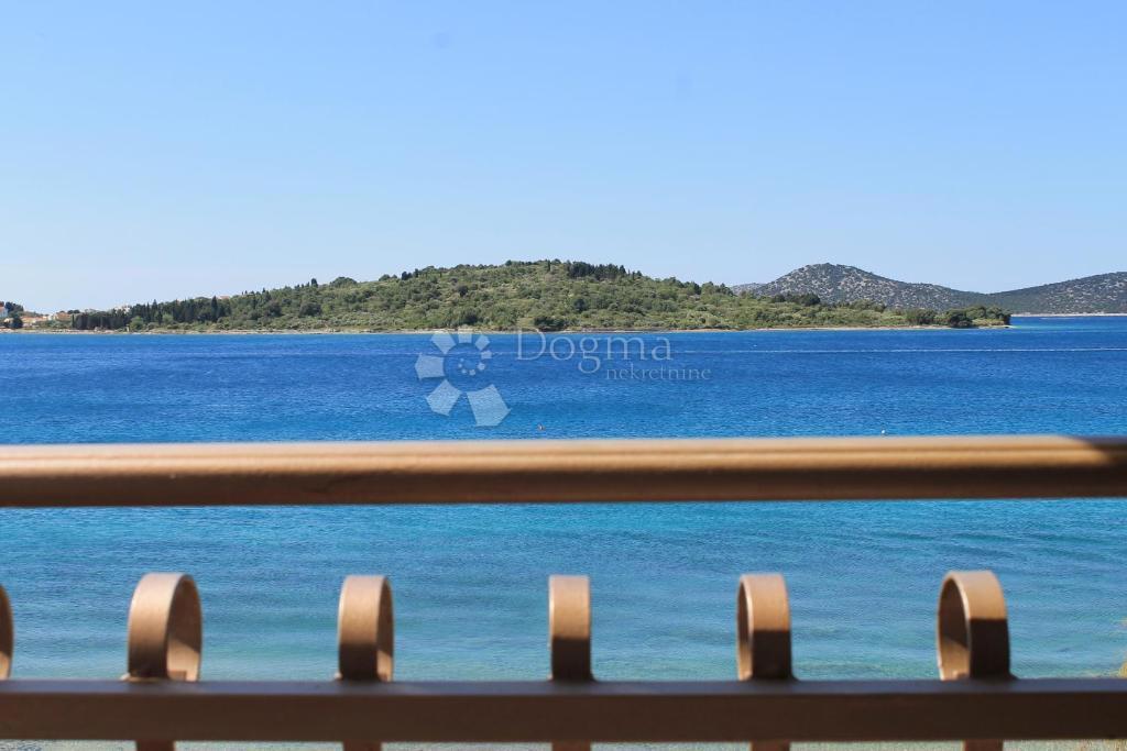 Hiša Srima, Vodice, 350m2