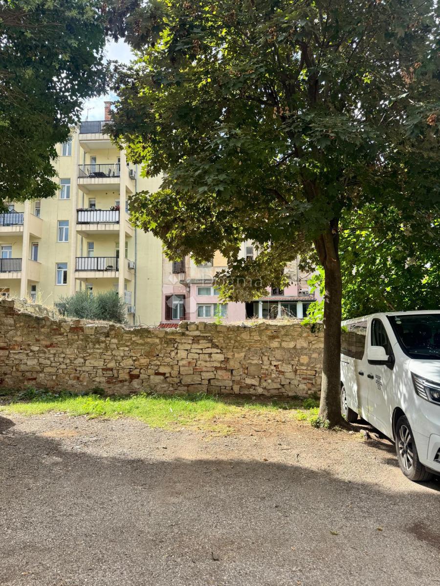 Komfortno stanovanje za udobno življenje + garaža