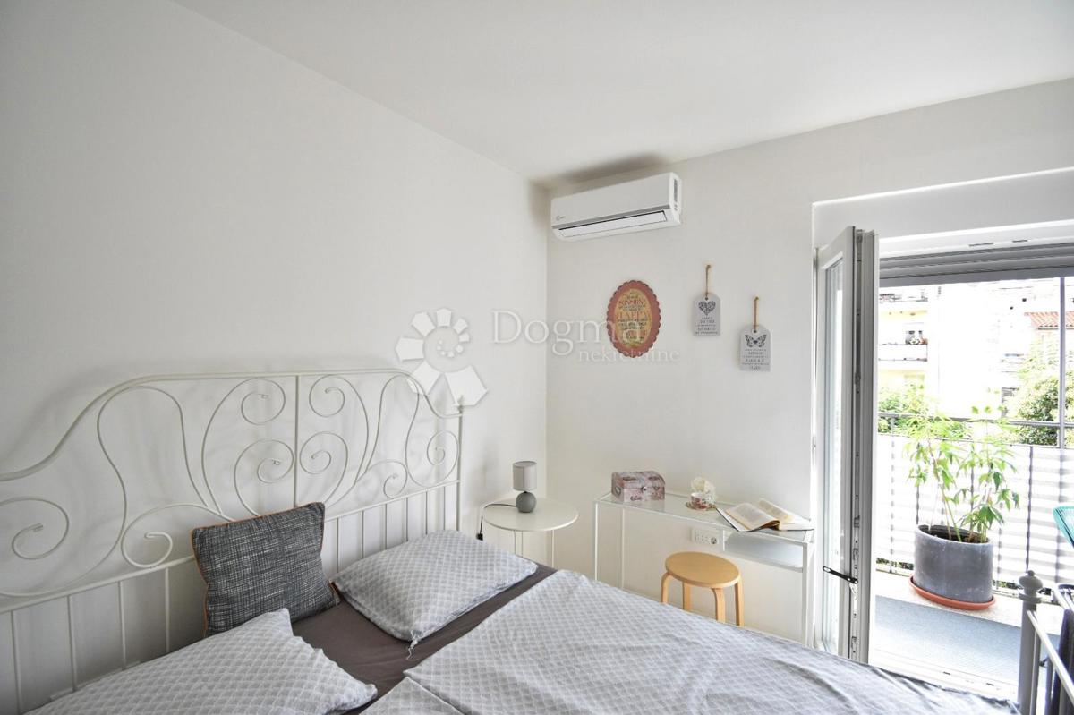 Komfortno stanovanje za udobno življenje + garaža