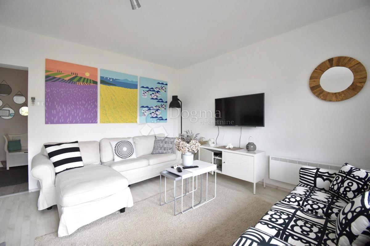 Komfortno stanovanje za udobno življenje + garaža