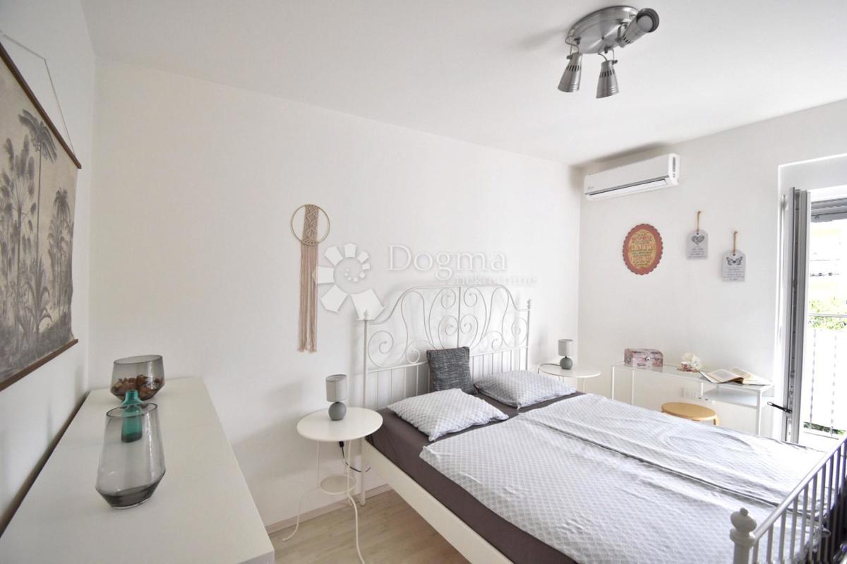 Komfortno stanovanje za udobno življenje + garaža