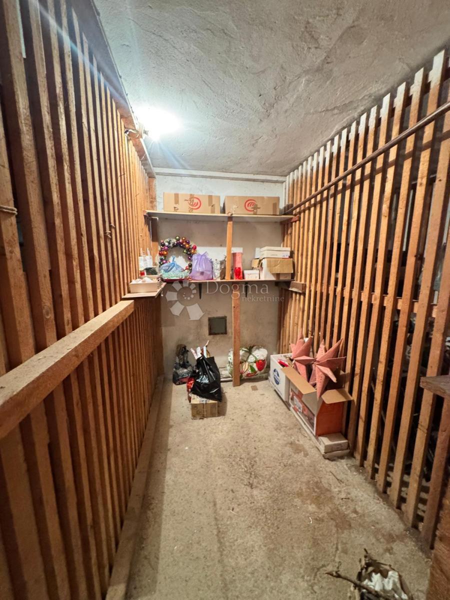 Komfortno stanovanje za udobno življenje + garaža