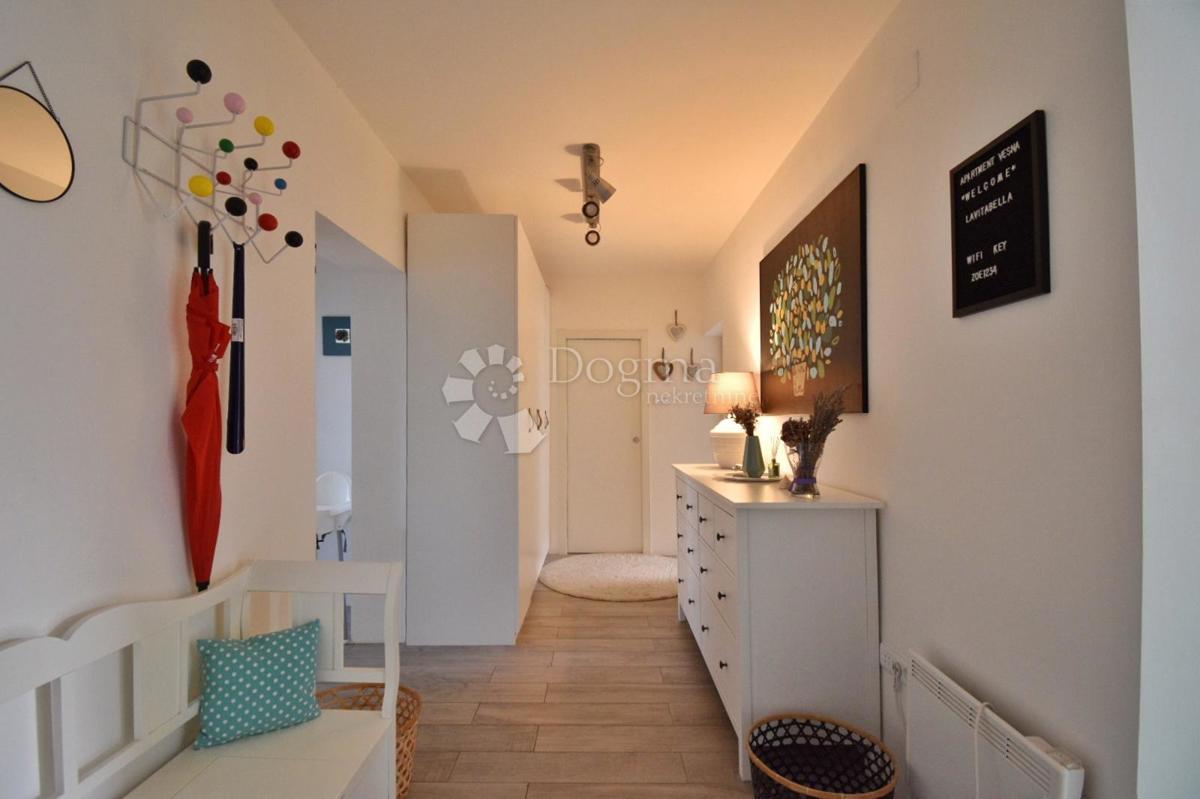 Komfortno stanovanje za udobno življenje + garaža