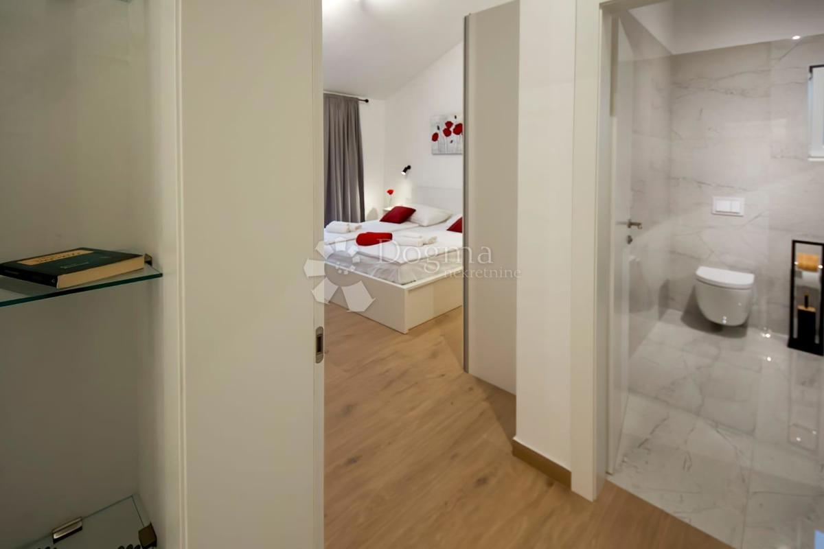 Hiša Dubrava Kod Šibenika, Šibenik - Okolica, 160m2