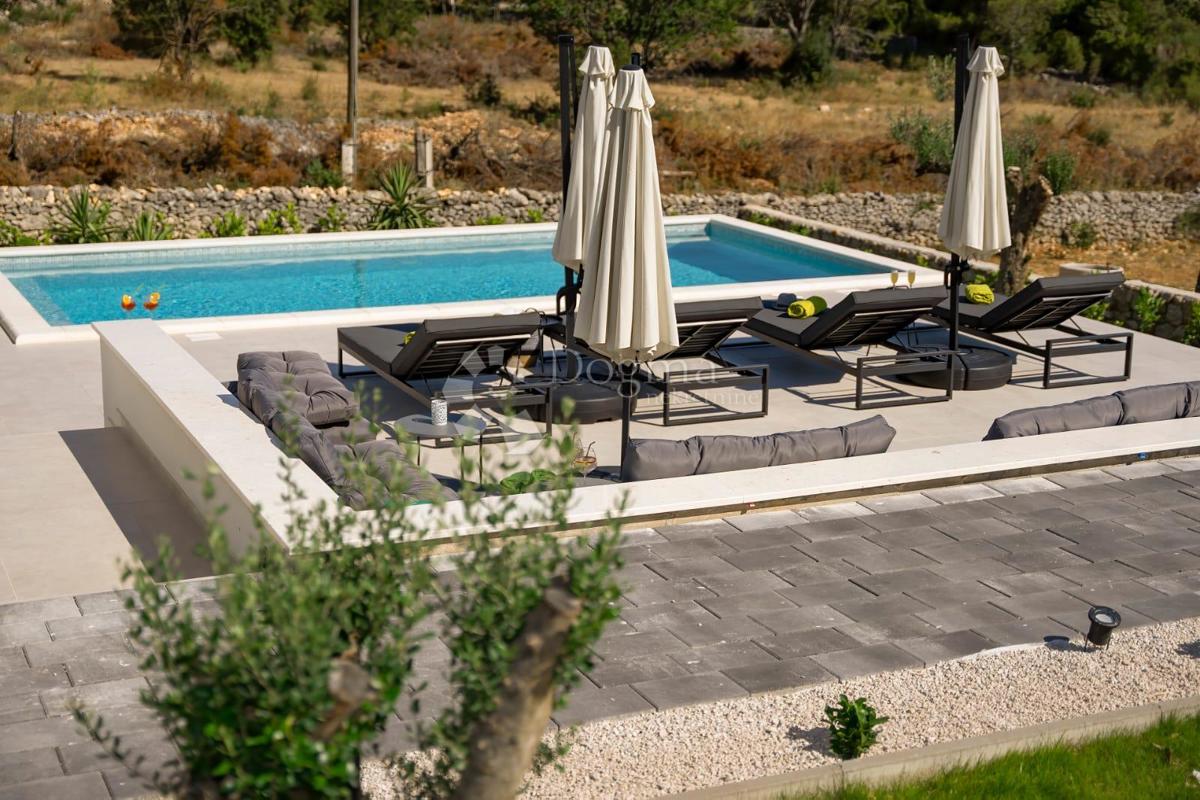 Hiša Dubrava Kod Šibenika, Šibenik - Okolica, 160m2