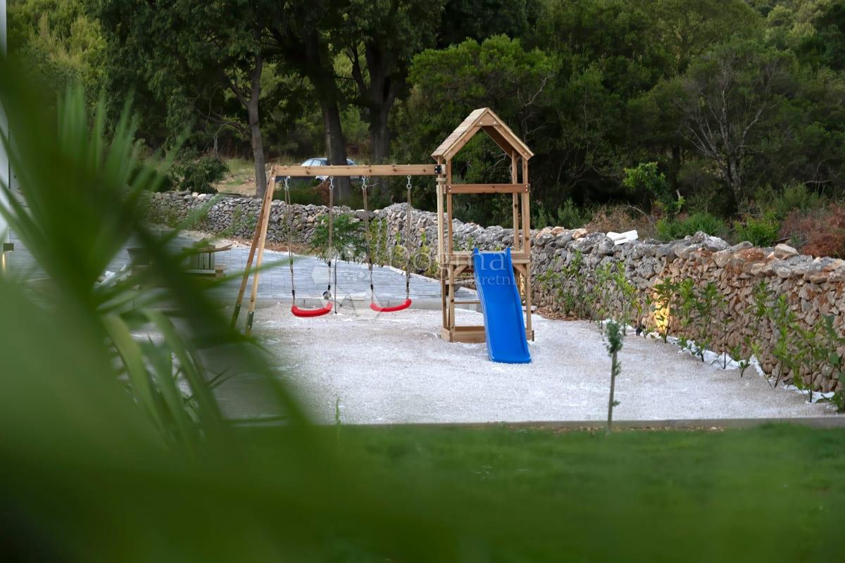 Hiša Dubrava Kod Šibenika, Šibenik - Okolica, 160m2