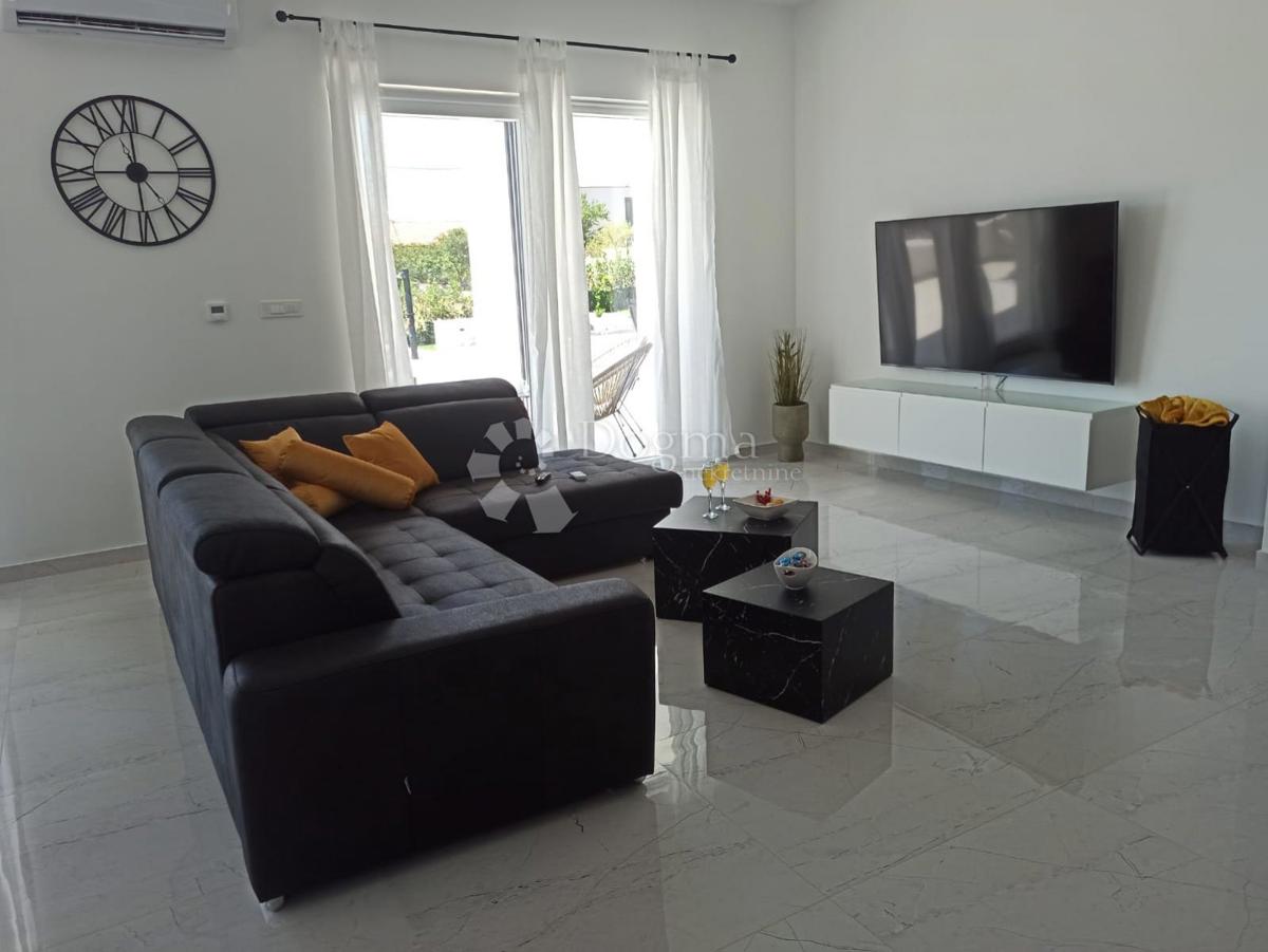 Hiša Dubrava Kod Šibenika, Šibenik - Okolica, 160m2