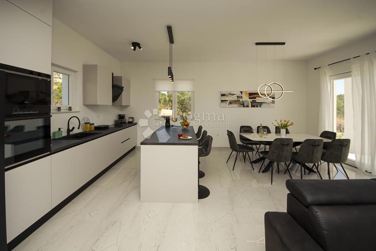 Hiša Dubrava Kod Šibenika, Šibenik - Okolica, 160m2