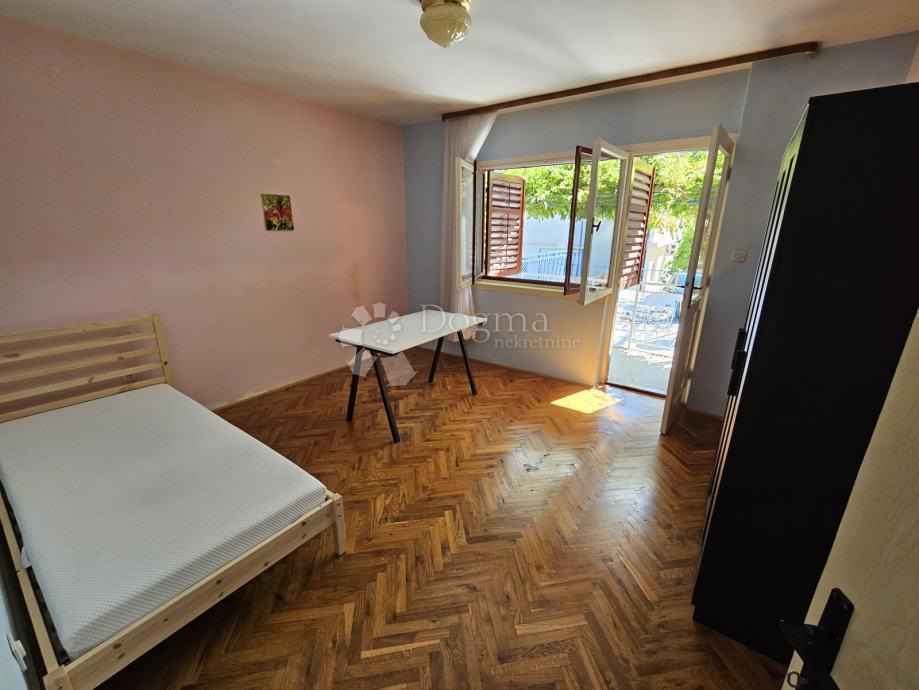 Hiša Pirovac, 200m2