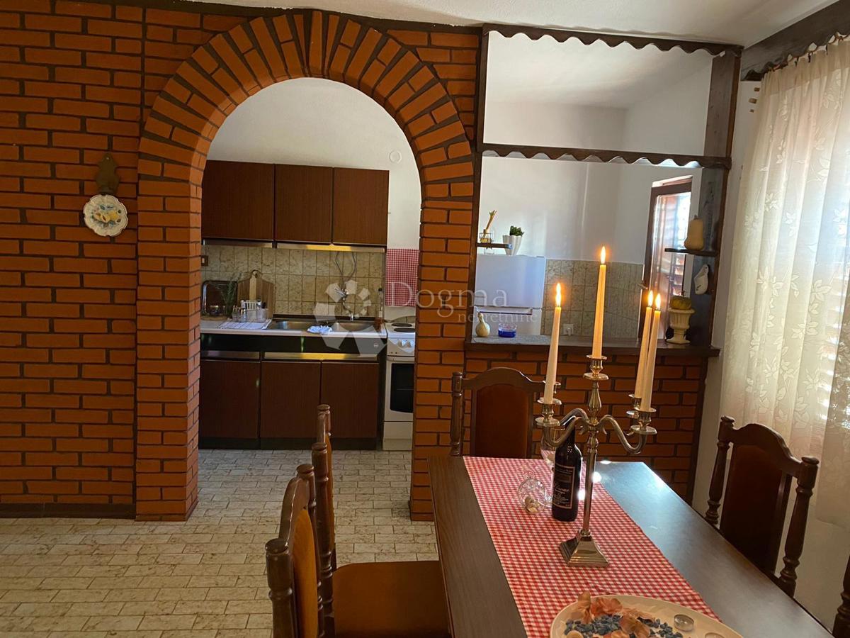 Hiša Buzet, 600m2