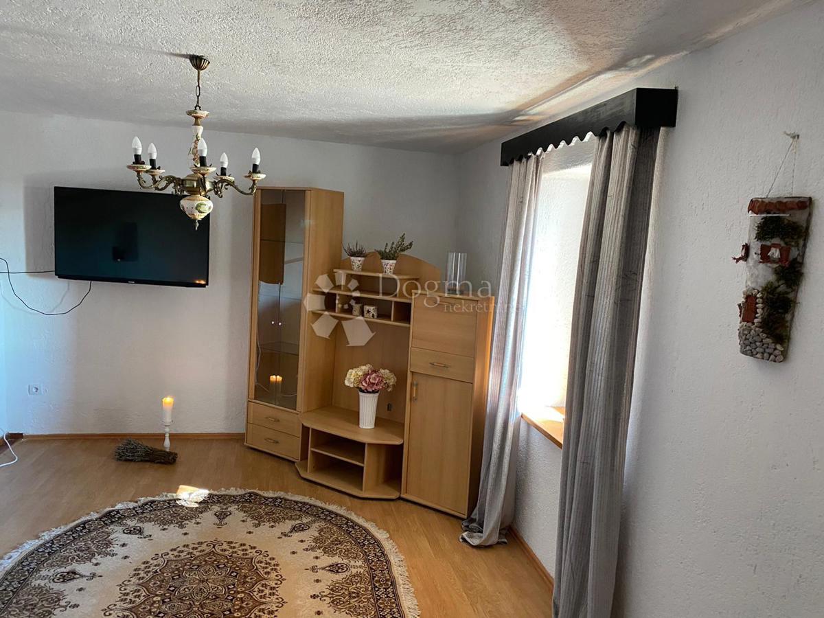 Hiša Buzet, 600m2