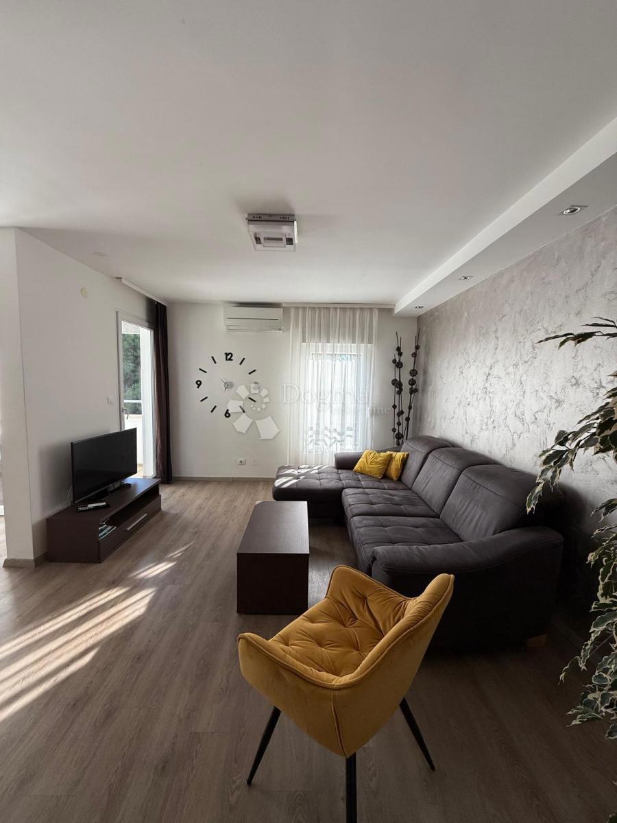 Stanovanje Stoja, Pula, 77m2