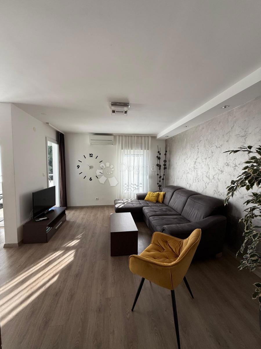 Stanovanje Stoja, Pula, 77m2