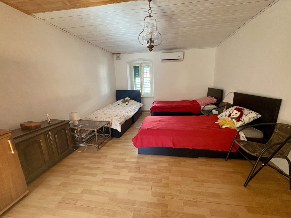 Hiša Draga Bašćanska, Baška, 150m2
