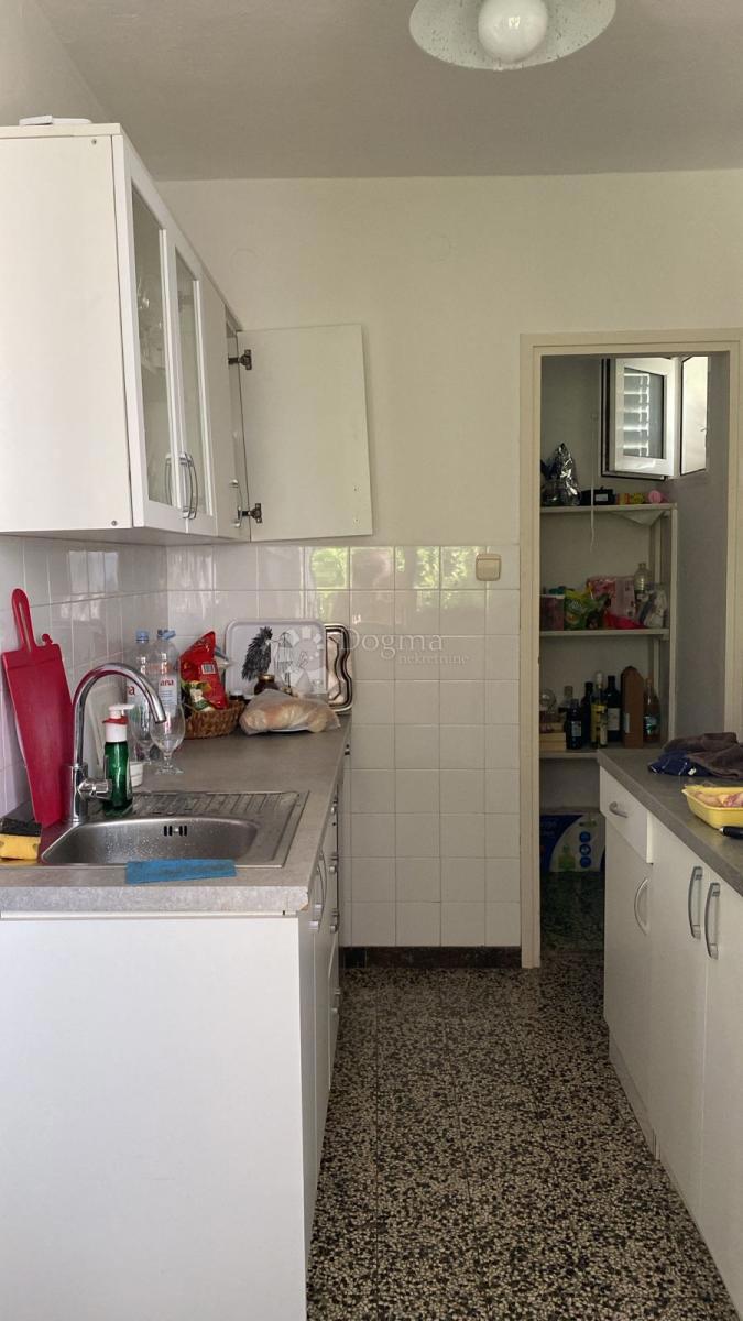 Hiša Supetar, 76m2