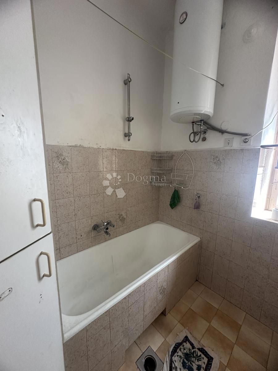Hiša Grad, Šibenik, 270m2