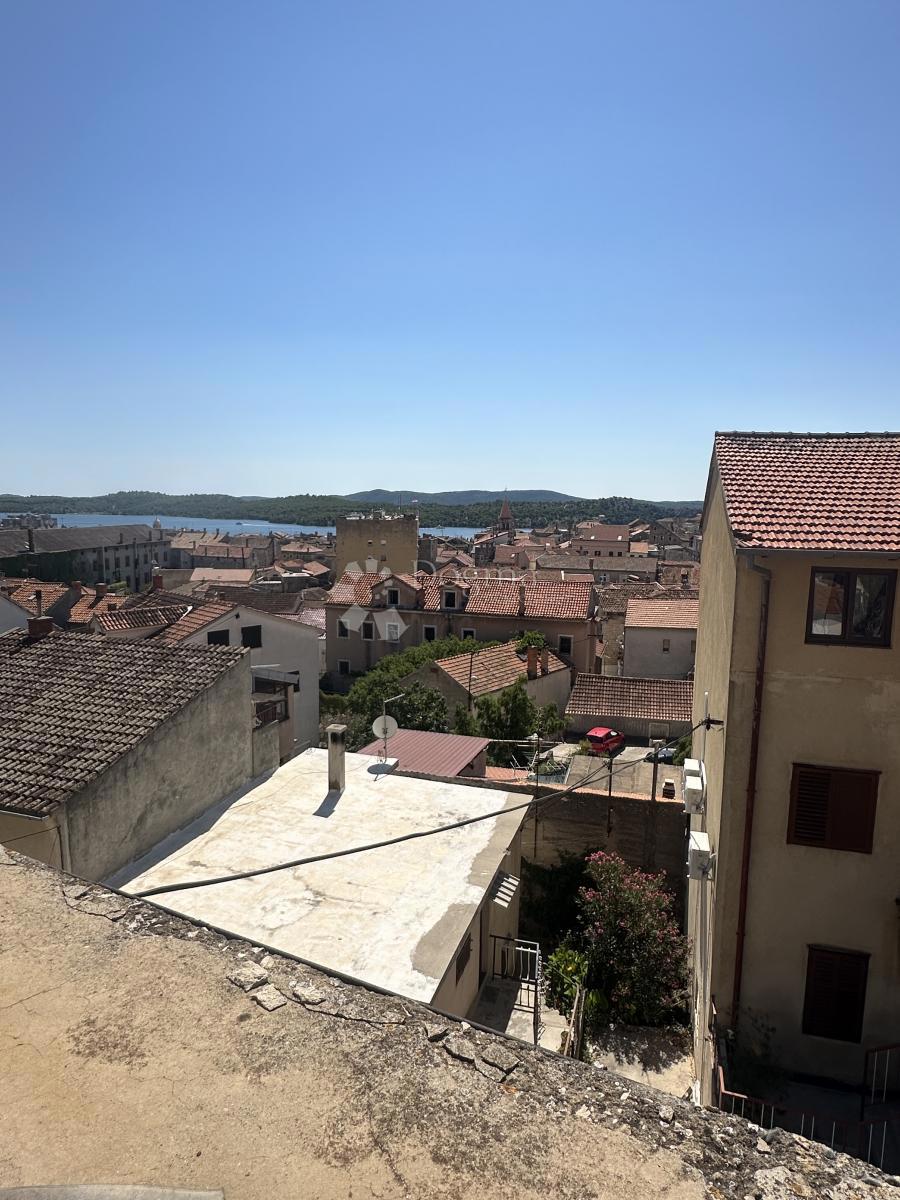 Hiša Grad, Šibenik, 270m2