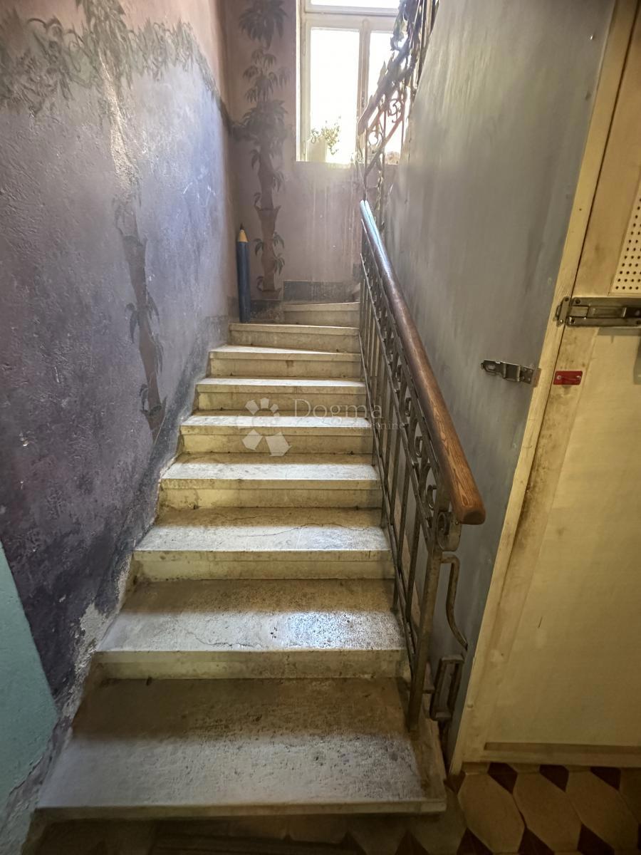 Hiša Grad, Šibenik, 270m2