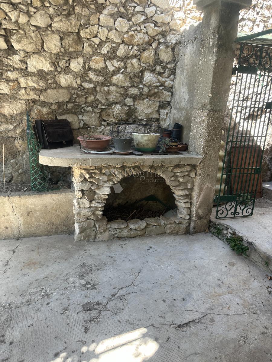 Hiša Grad, Šibenik, 270m2