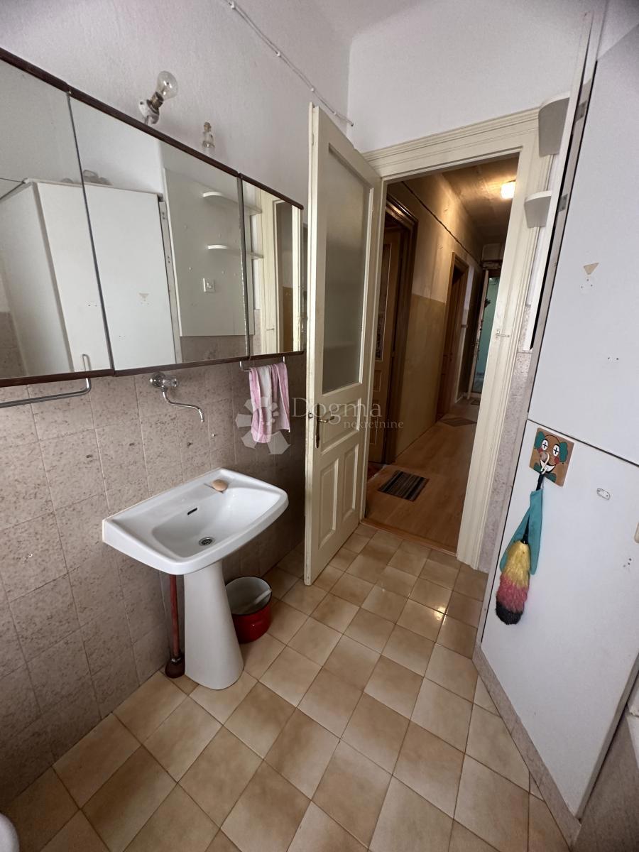 Hiša Grad, Šibenik, 270m2