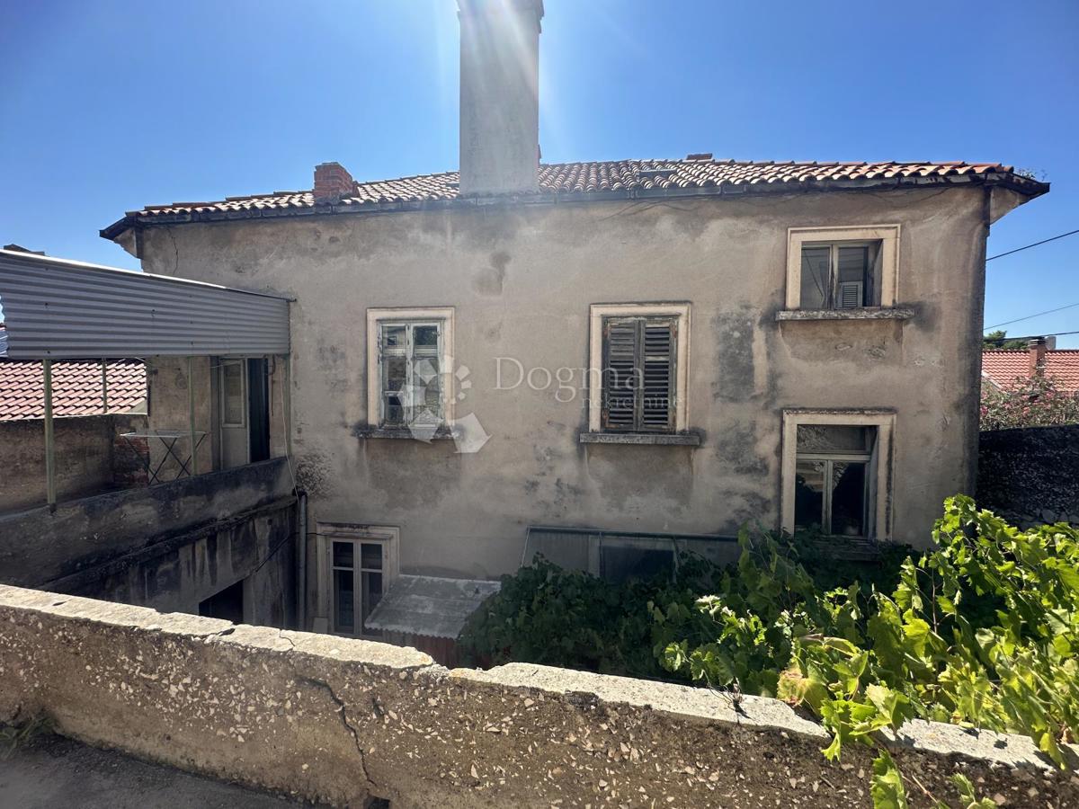 Hiša Grad, Šibenik, 270m2