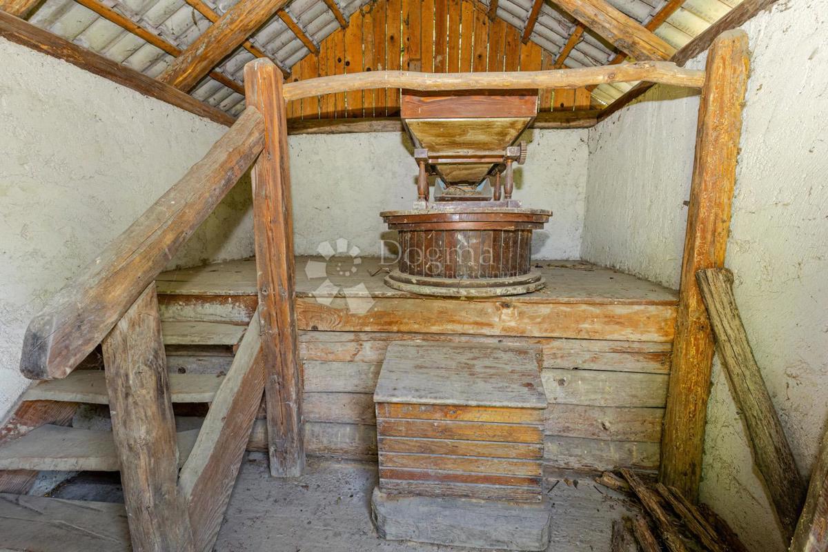 Hiša Gredice, Klanjec, 403m2