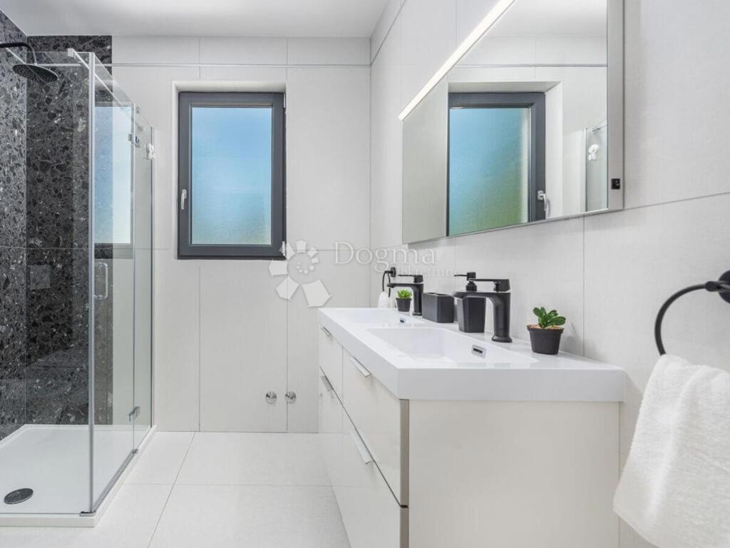 Hiša Sveti Petar u Šumi, Sveti Petar U Šumi, 140m2