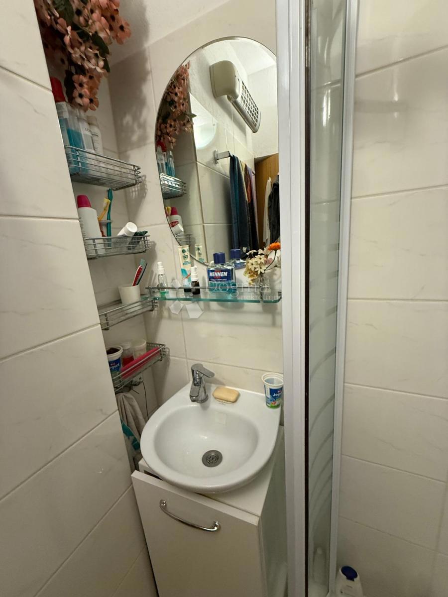 Apartma Cesarica, Karlobag, 36m2