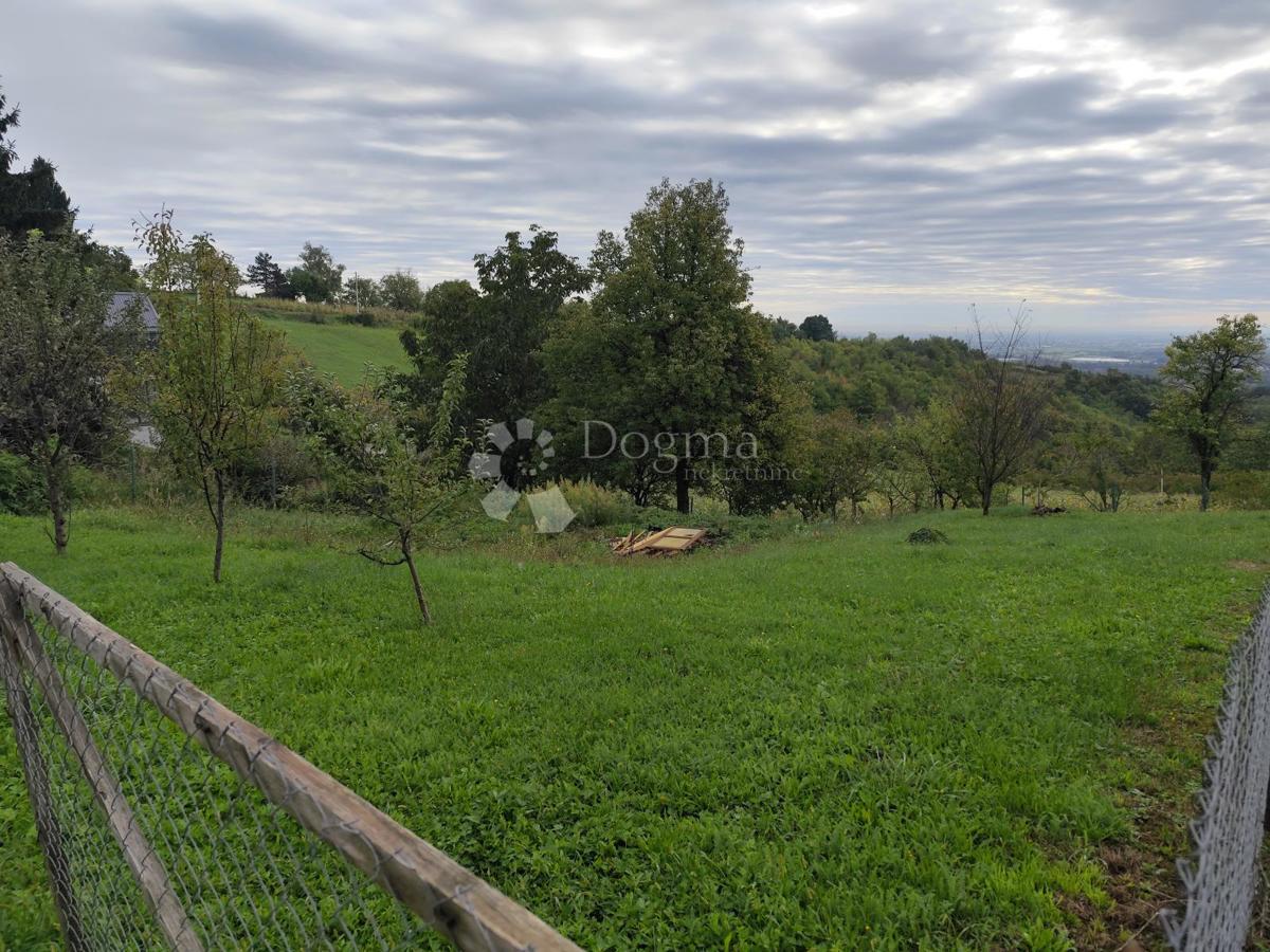 Zazidljivo zemljišče Svetonedeljski Breg, Sveta Nedelja, 639m2