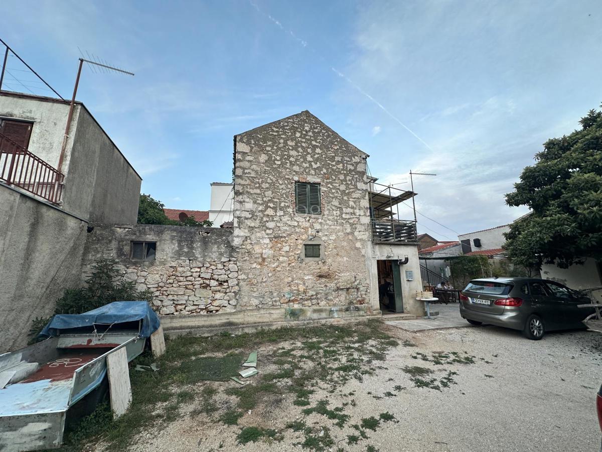 Zazidljivo zemljišče Jezera, Tisno, 528m2