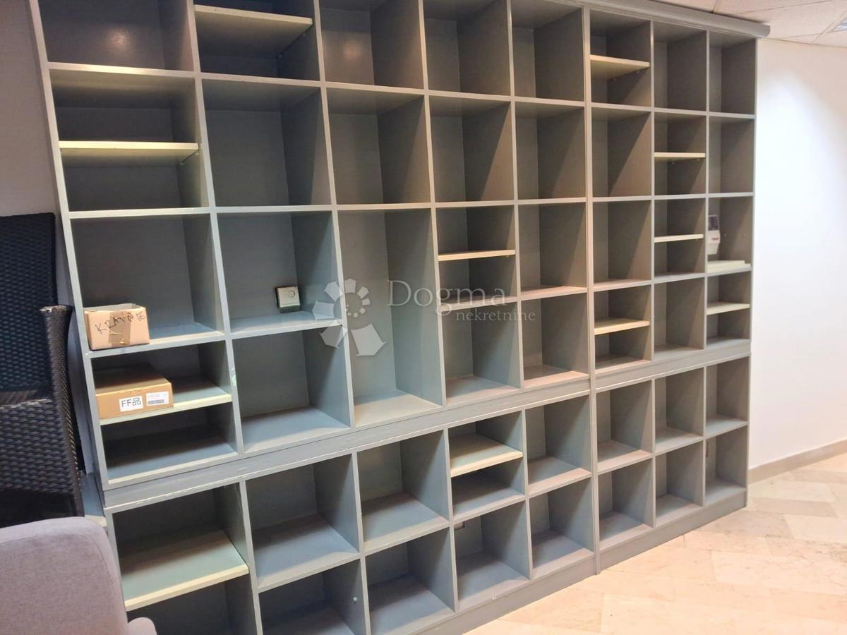 Poslovni prostor Centar, Pula, 18,30m2