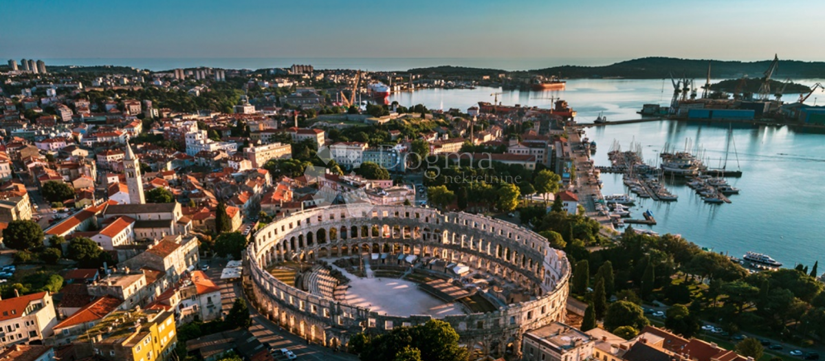 Poslovni prostor Centar, Pula, 18,30m2