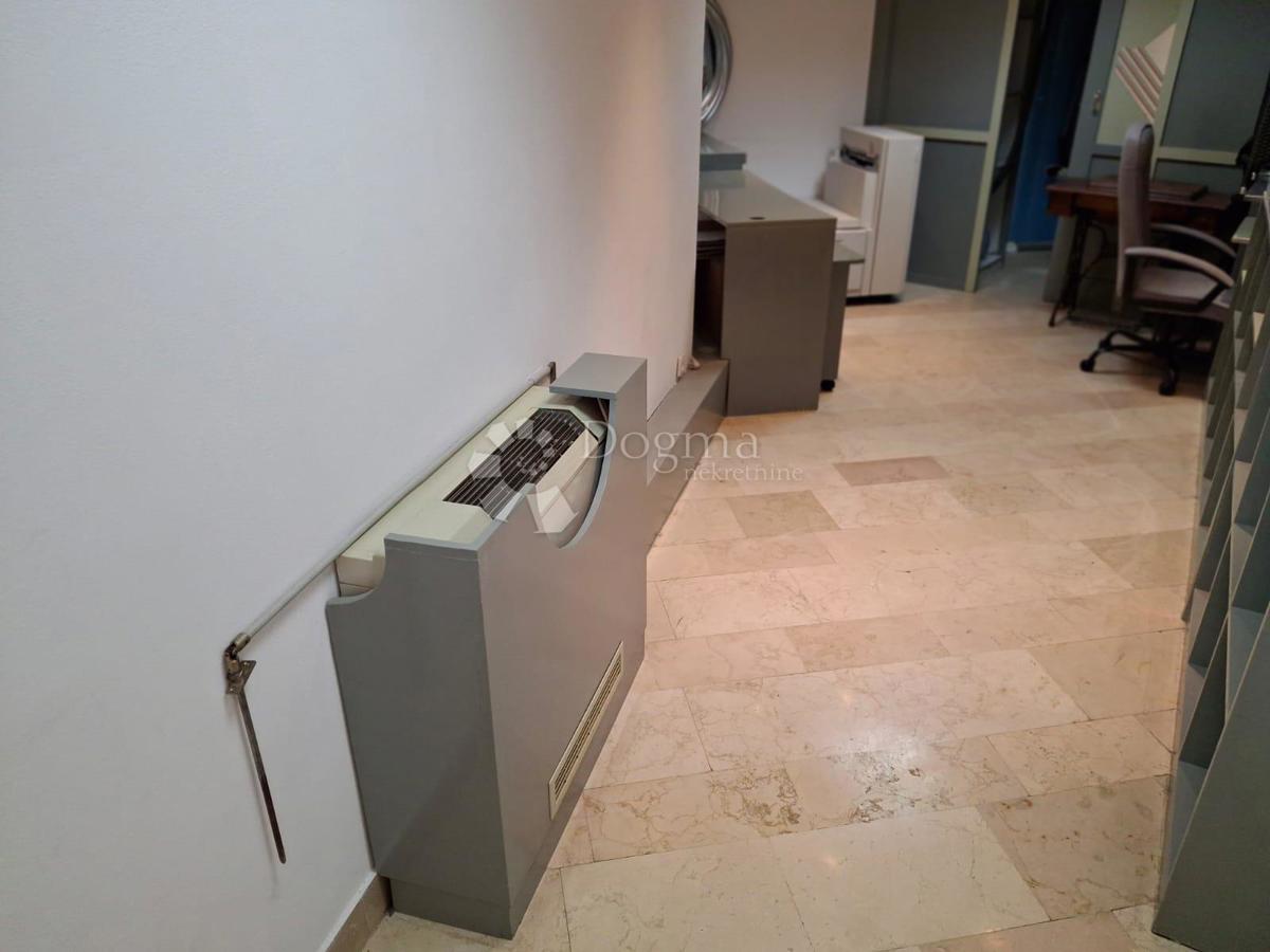 Poslovni prostor Centar, Pula, 18,30m2