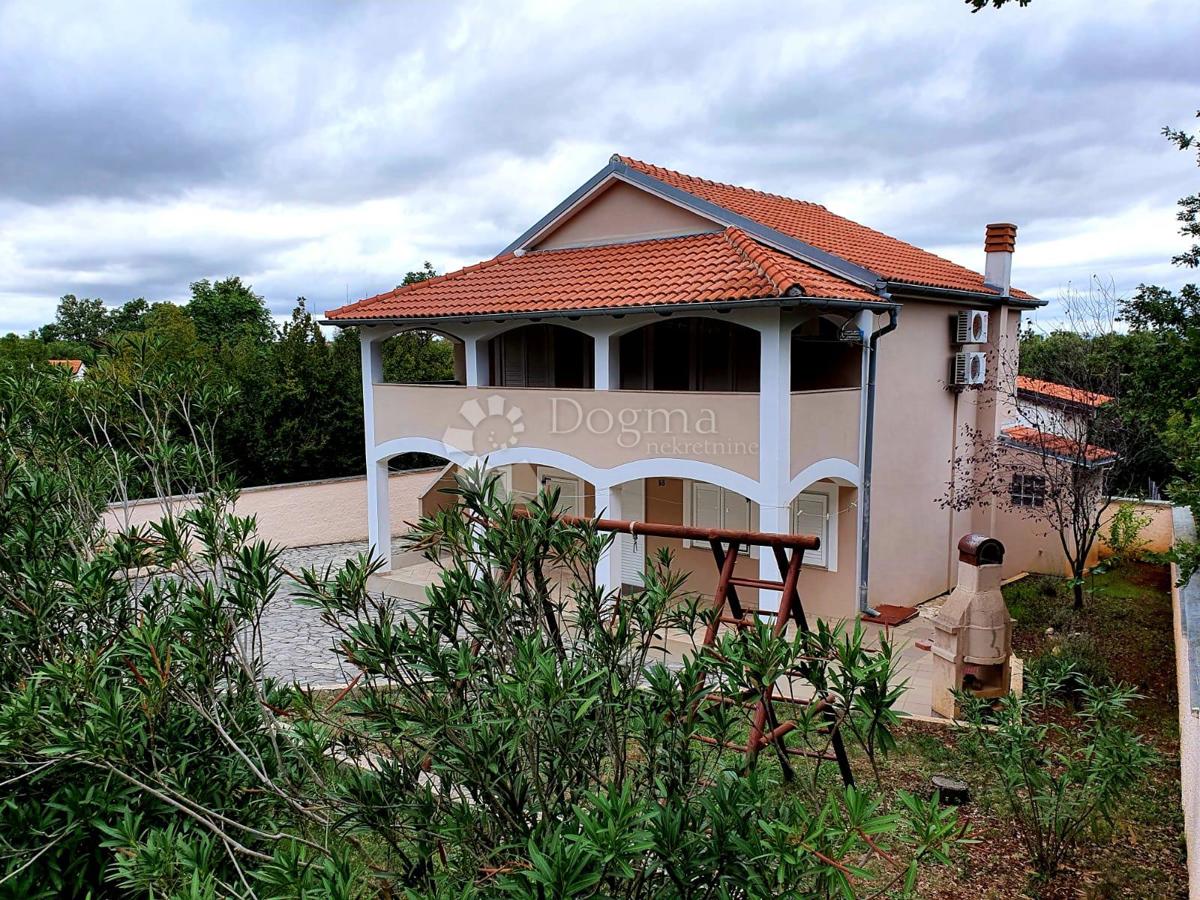 Hiša Duga Uvala, Marčana, 409m2