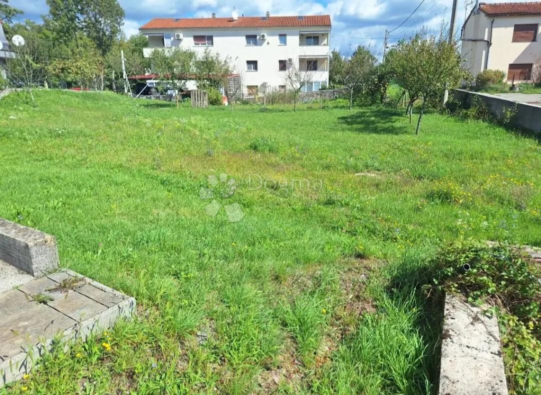 Zazidljivo zemljišče Brešca, Matulji, 694m2