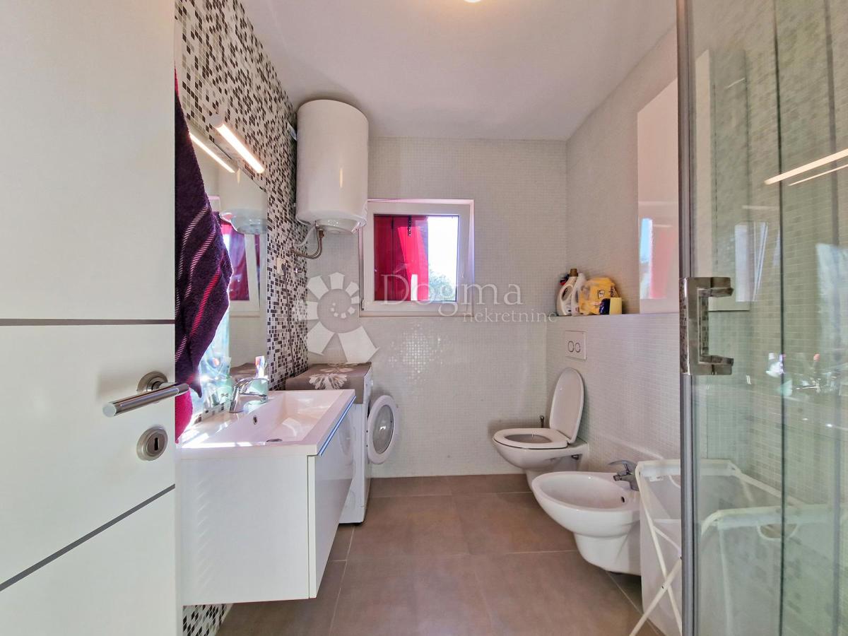 Stanovanje Peroj, Vodnjan, 130m2