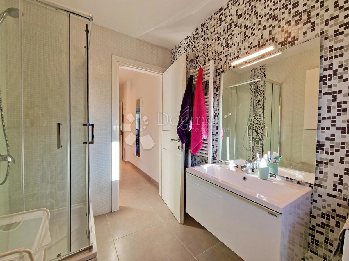 Stanovanje Peroj, Vodnjan, 130m2