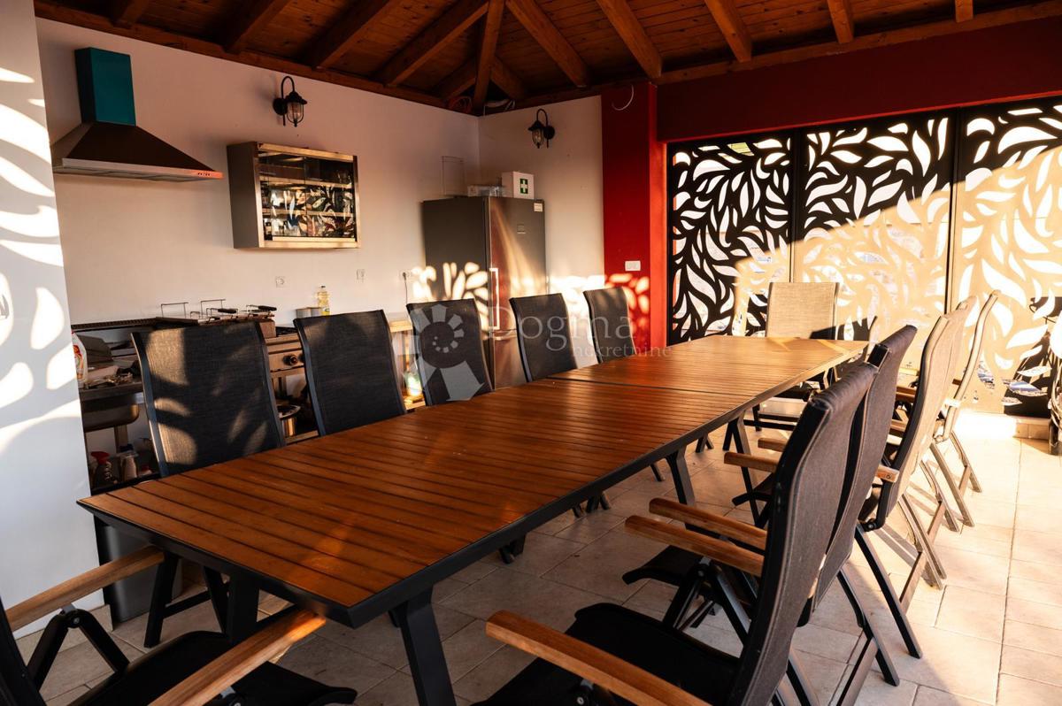 Hiša Visočane, Poličnik, 263m2