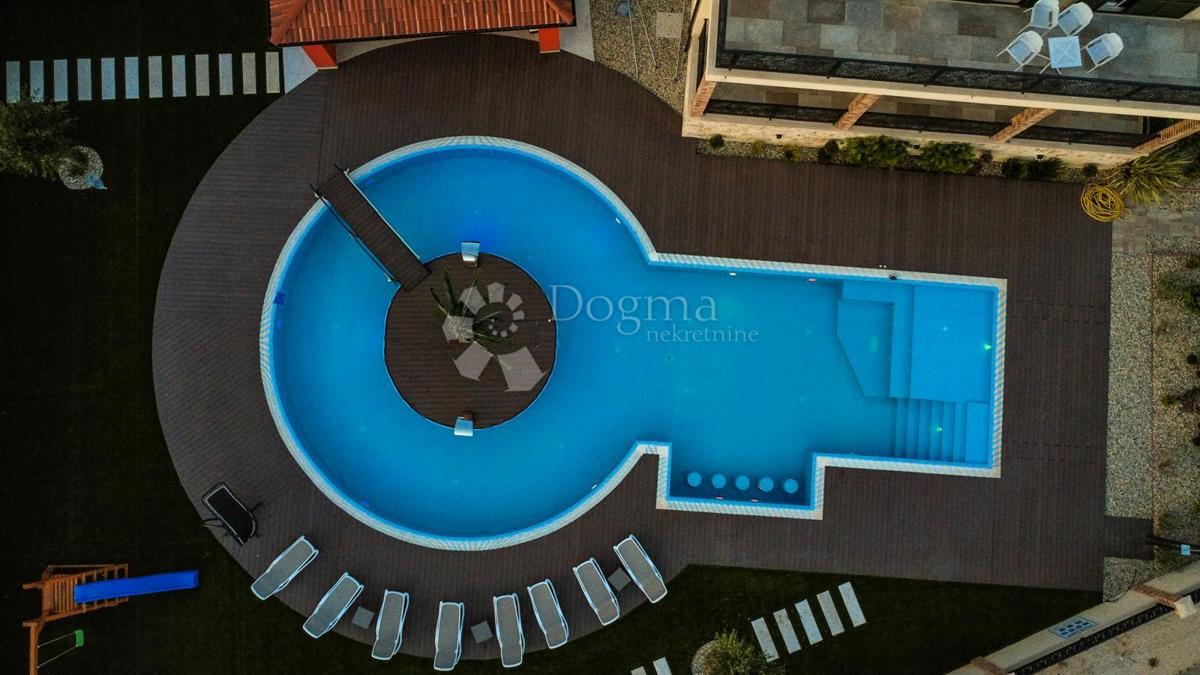 Hiša Visočane, Poličnik, 263m2