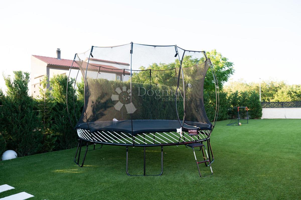 Hiša Visočane, Poličnik, 263m2